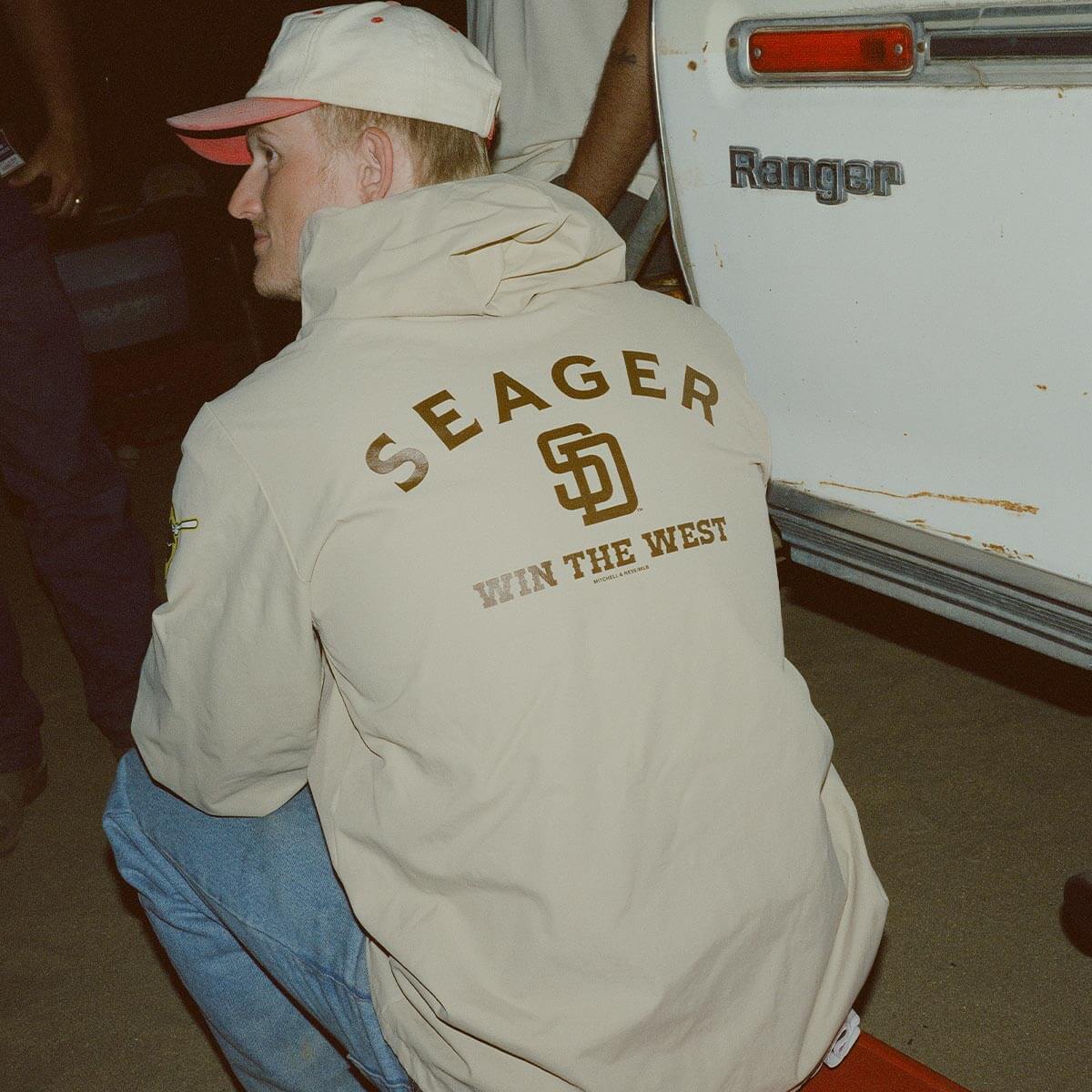 Seager x Padres Win the West Coaches Hoodie Khaki – Seager Co.
