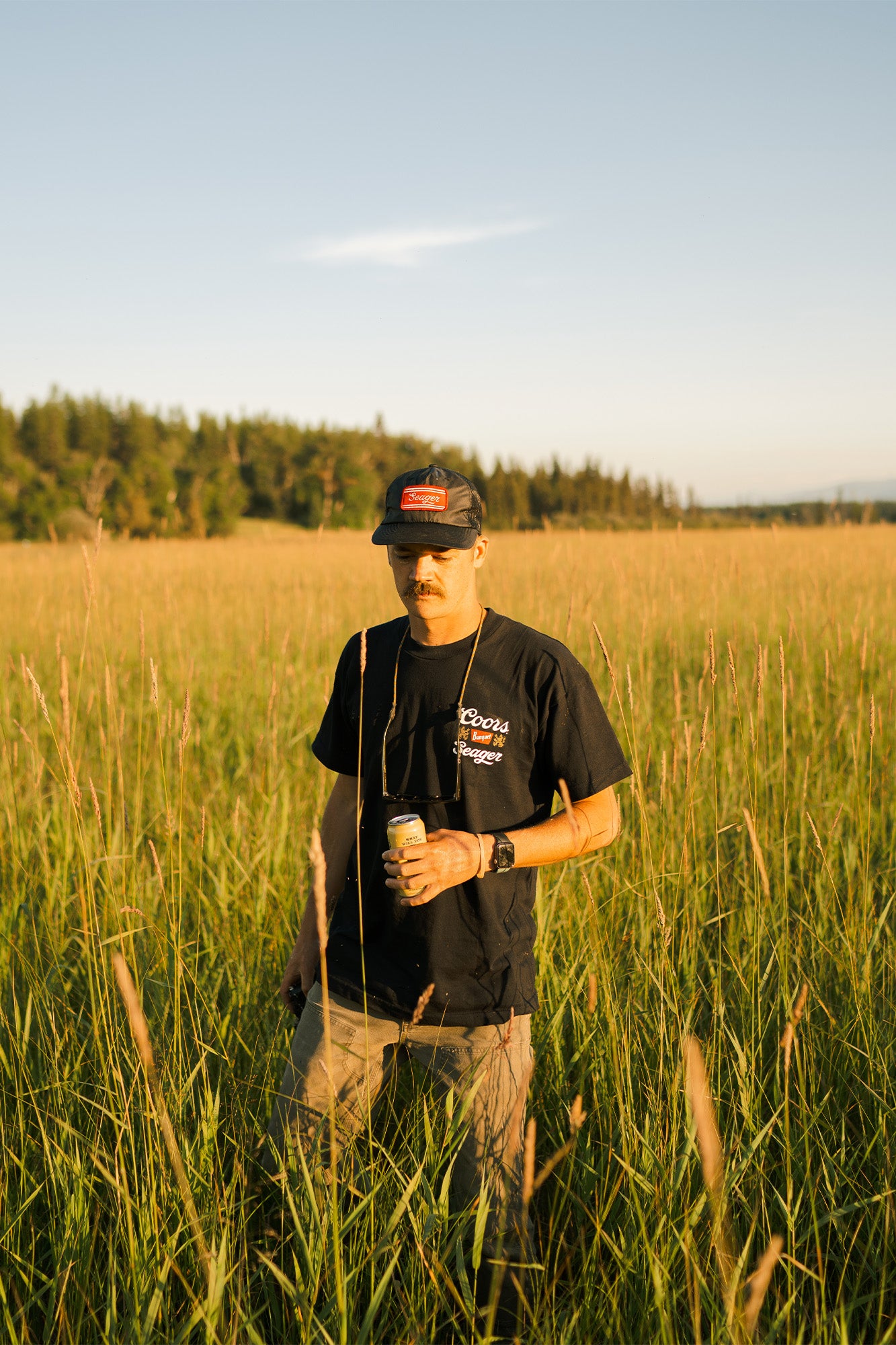 SEAGER X COORS BANQUET CAMP OUT TEE NAVY