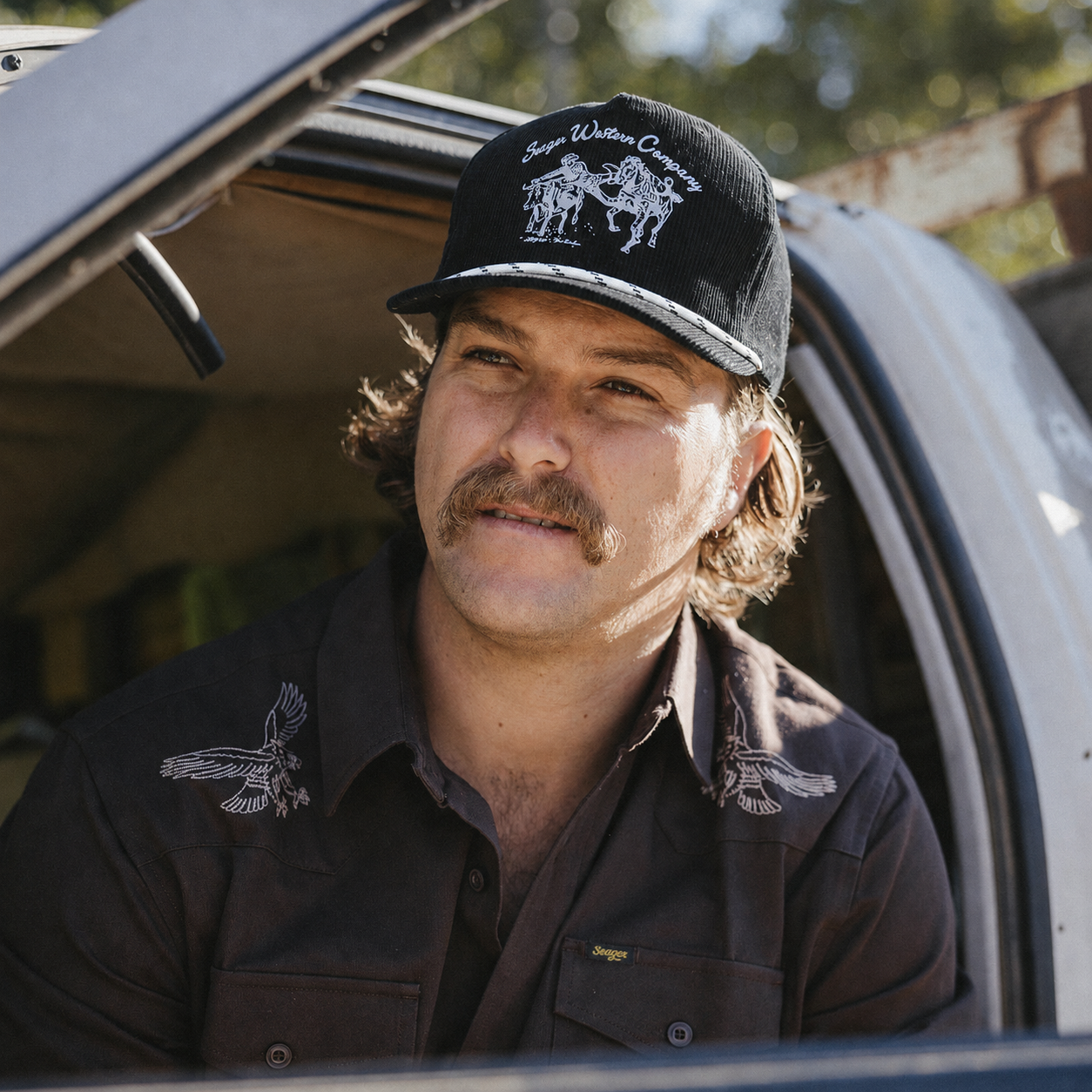 Los Rios Corduroy Snapback Black