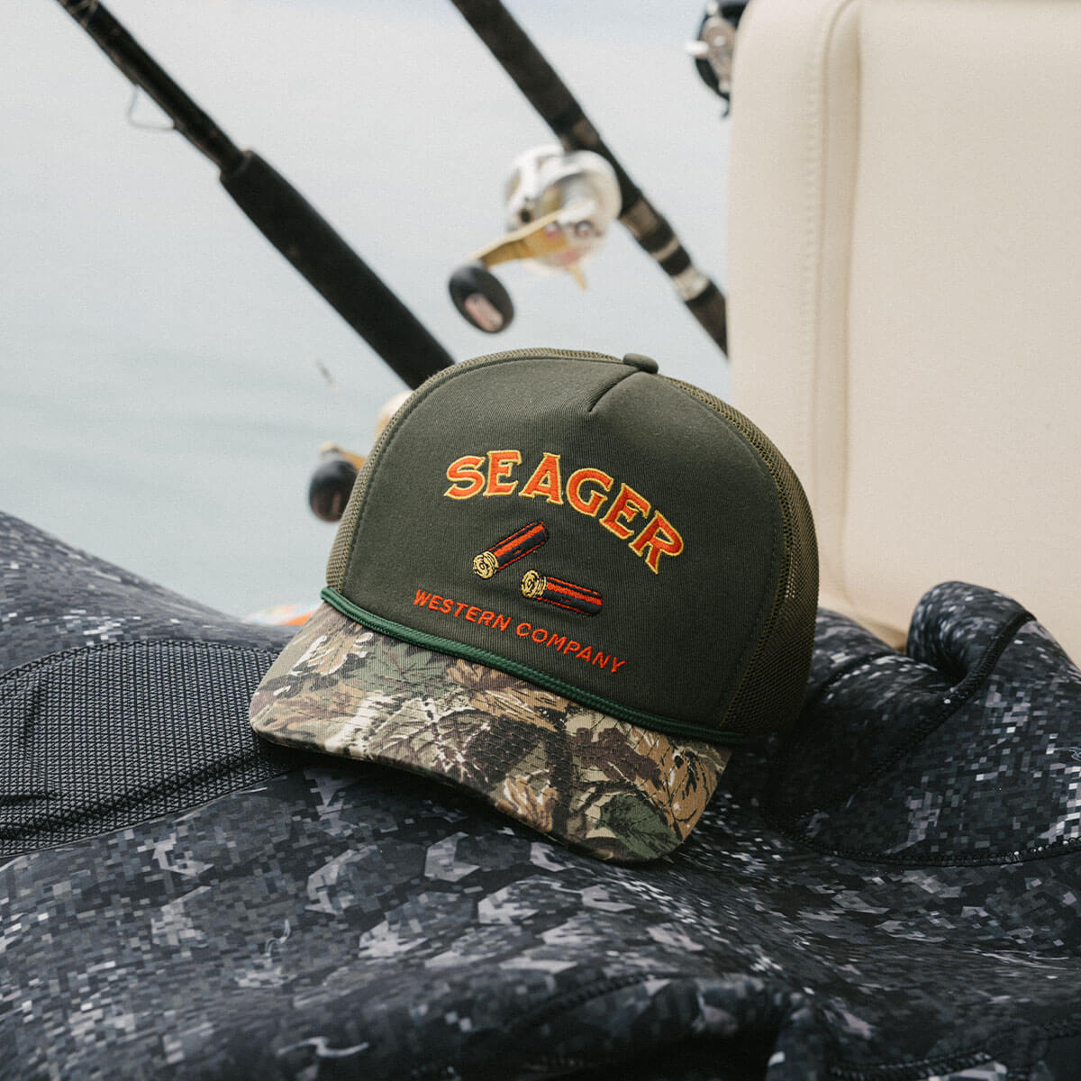 Gone Huntin' Snapback Green/Camo