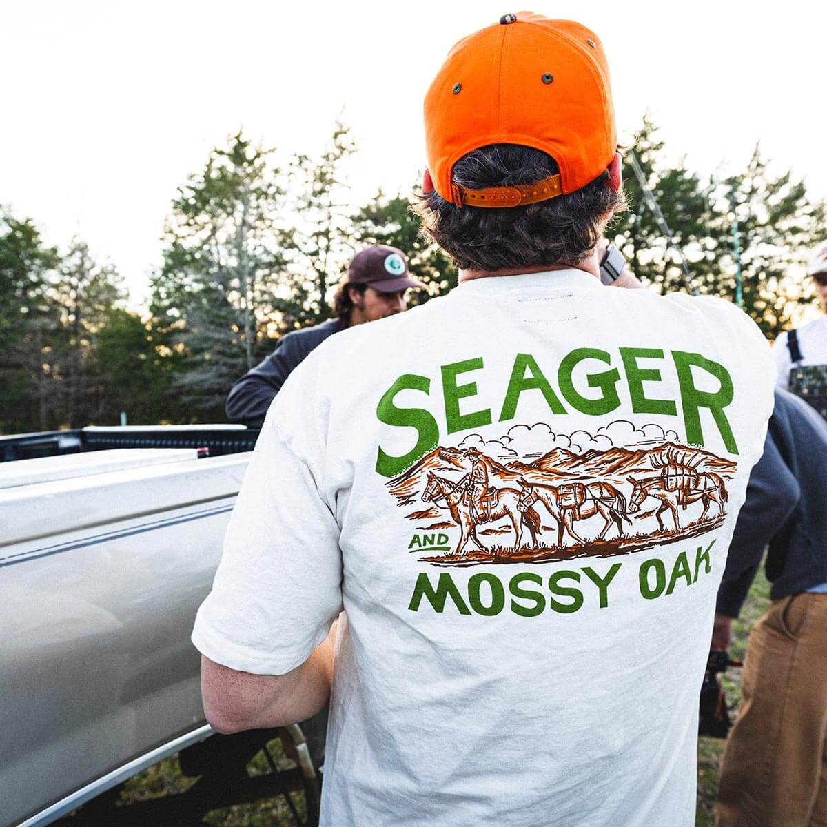 Seager x Mossy Oak Pack Out Tee Vintage White